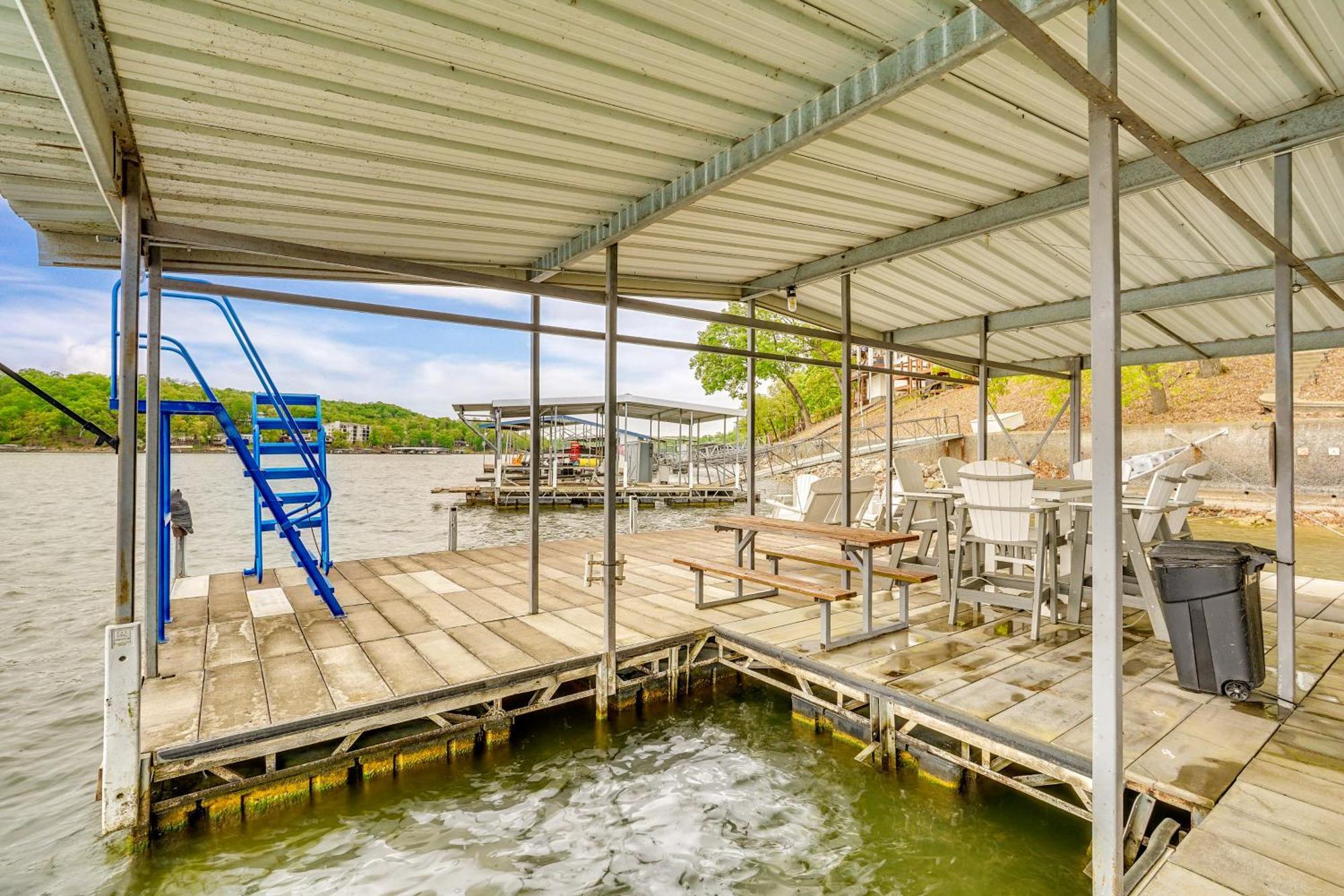 Townhouse With Shared Dock On Lake Of The Ozarks! Eksteriør billede